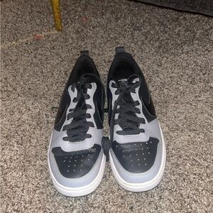 Nike kids Black and Light Gray Low-Top Sneakers